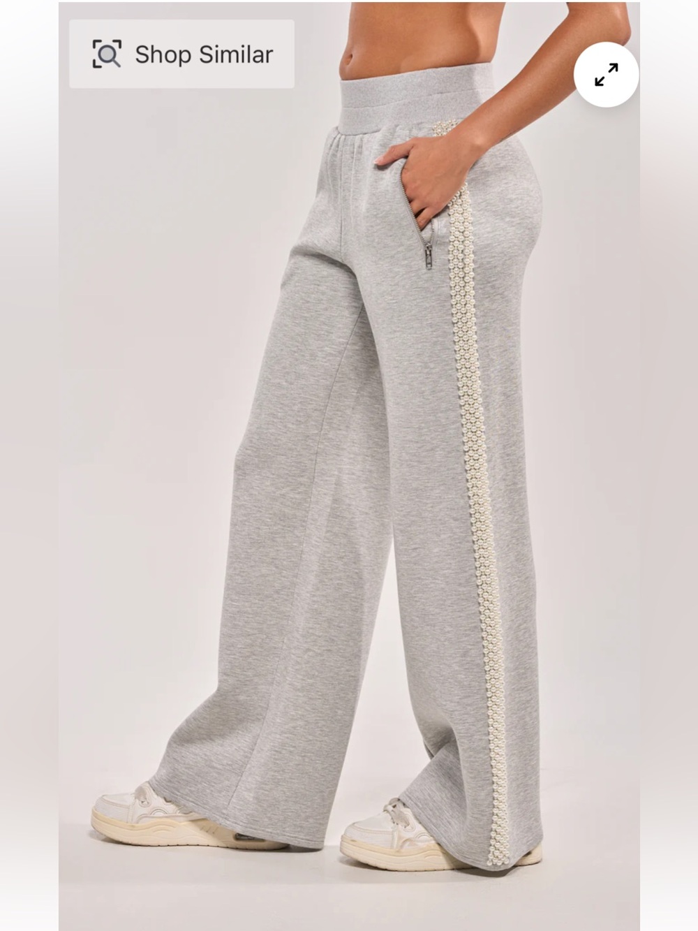 Akira pearl girl wide leg jogger size M NWOT